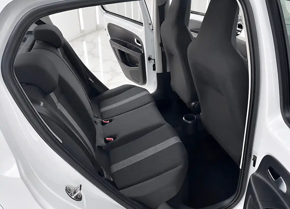 Used 2017 Volkswagen Up High White - Interior and Exterior details 11