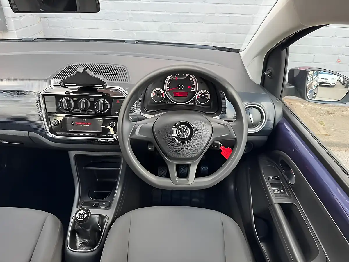 Used 2017 Volkswagen Up! Move Up Blue - Interior and Exterior details 11