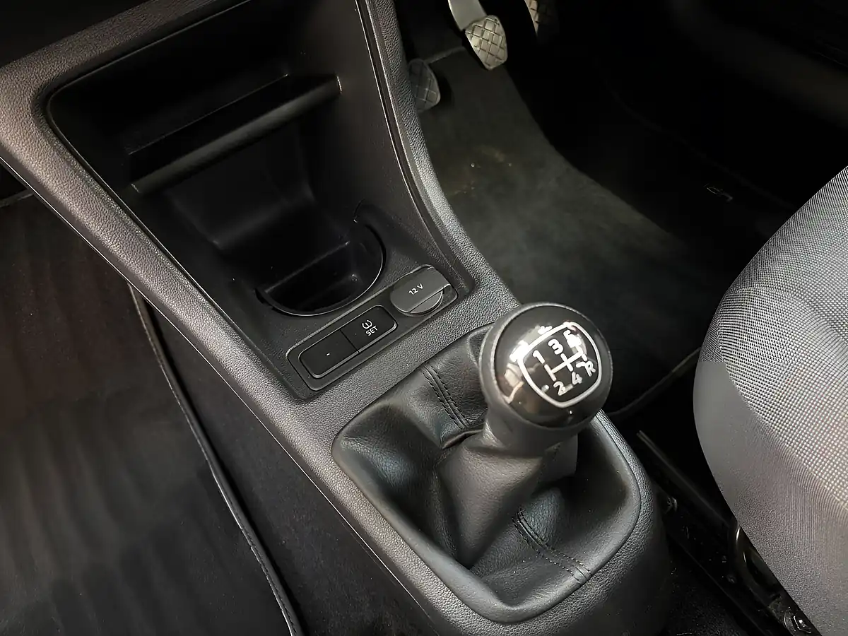 Used 2017 Volkswagen Up! Move Up! Red - Interior and Exterior details 12