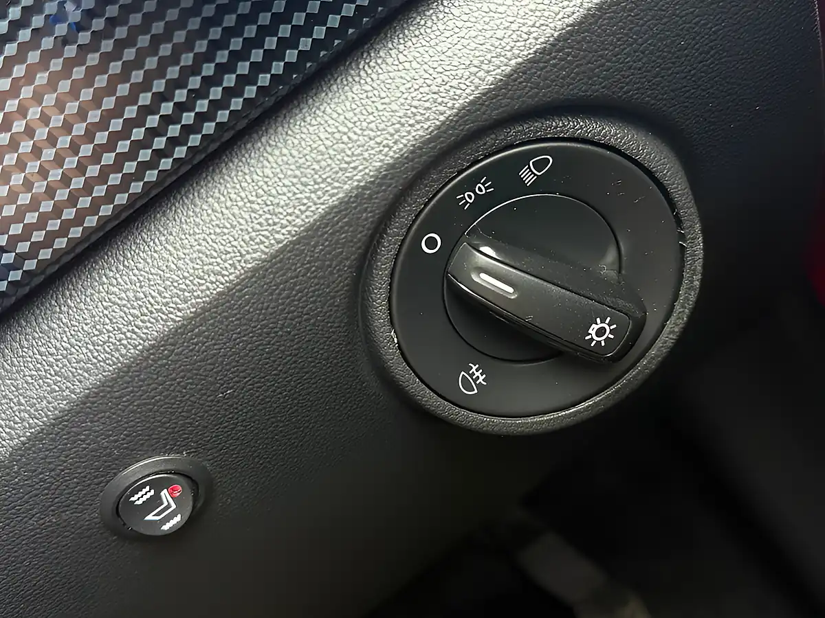 Used 2017 Volkswagen Up! Move Up! Red - Interior and Exterior details 18