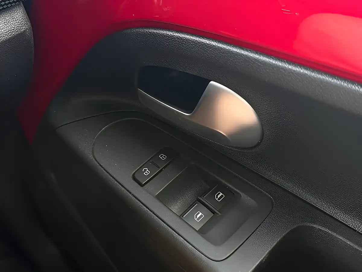 Used 2017 Volkswagen Up! Move Up! Red - Interior and Exterior details 19