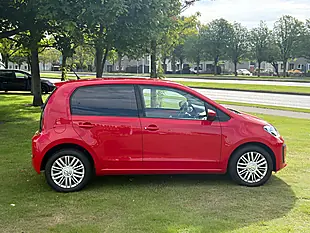 Used 2017 Volkswagen Up! Move Up! Red - Interior and Exterior details 6