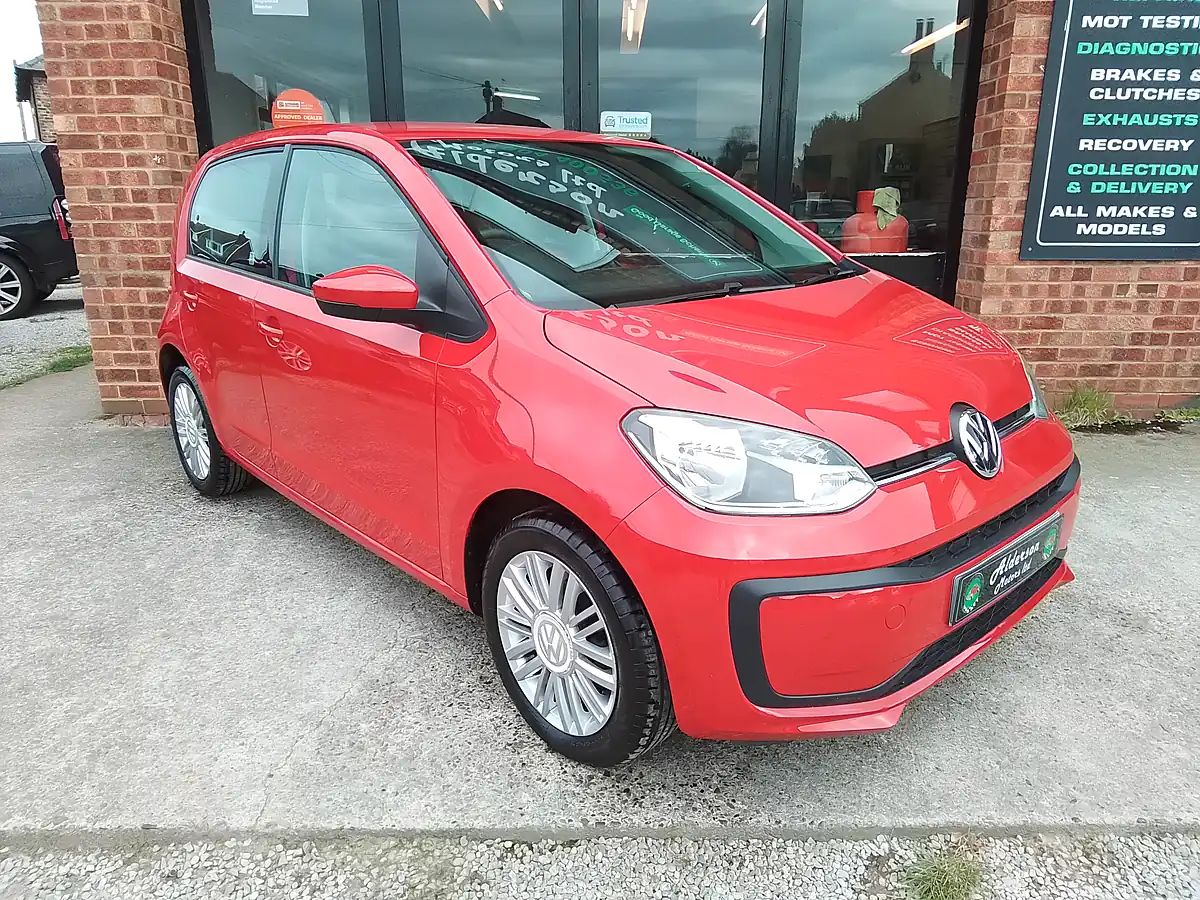 Used 2017 Volkswagen Up! Move Up! Red - Interior and Exterior details 10