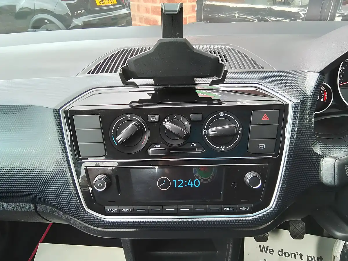 Used 2017 Volkswagen Up! Move Up! Red - Interior and Exterior details 16