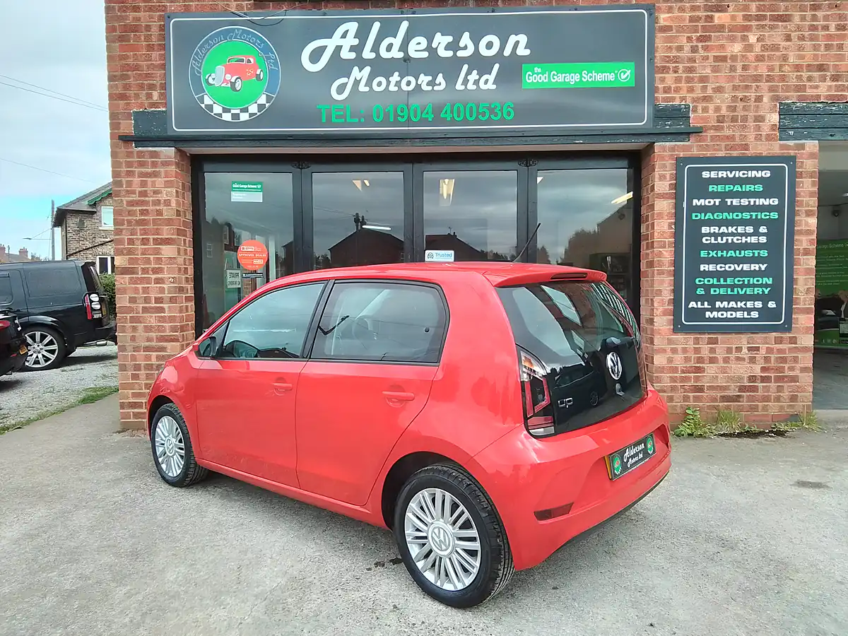 Used 2017 Volkswagen Up! Move Up! Red - Interior and Exterior details 20
