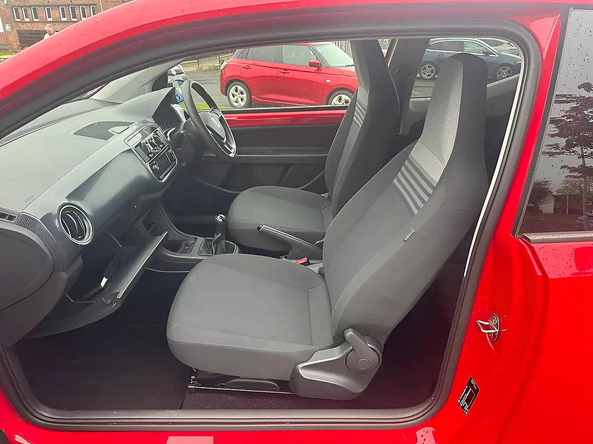 Used 2017 Volkswagen Up! Move Up! Red - Interior and Exterior details 10