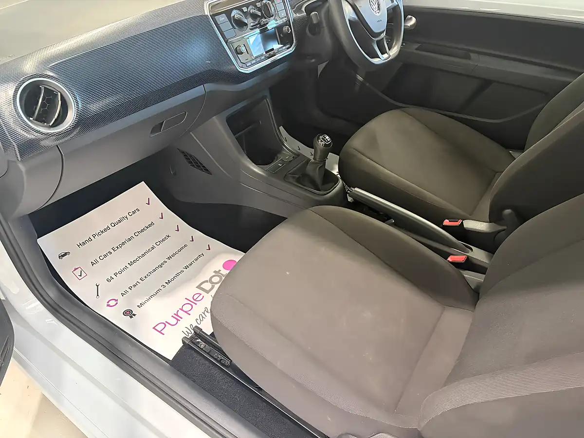 Used 2017 Volkswagen Up! Move Up! Silver - Interior and Exterior details 16