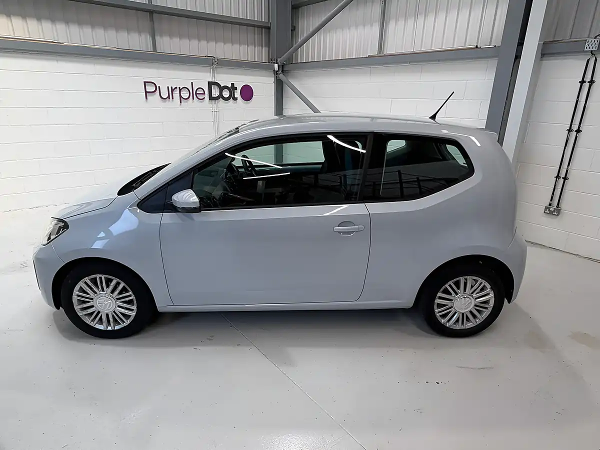 Used 2017 Volkswagen Up! Move Up! Silver - Interior and Exterior details 4