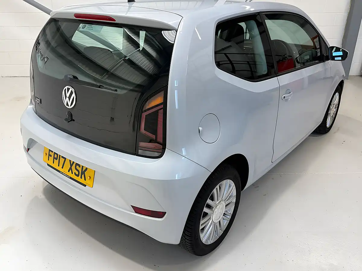Used 2017 Volkswagen Up! Move Up! Silver - Interior and Exterior details 5