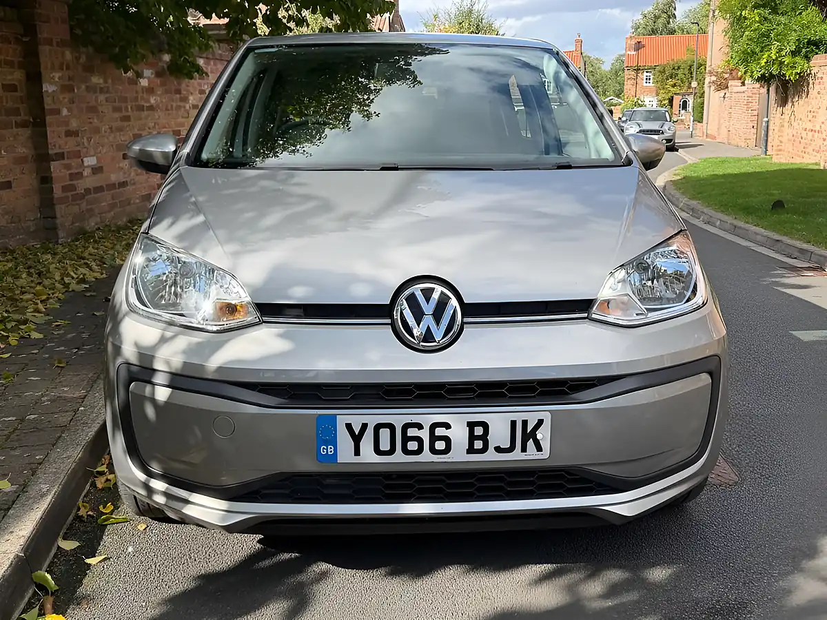 Used 2017 Volkswagen Up! Move Up! Silver - Interior and Exterior details 16