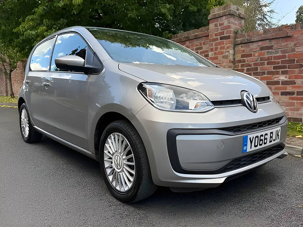 Used 2017 Volkswagen Up! Move Up! Silver - Interior and Exterior details 2
