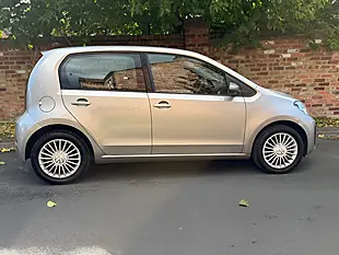 Used 2017 Volkswagen Up! Move Up! Silver - Interior and Exterior details 7