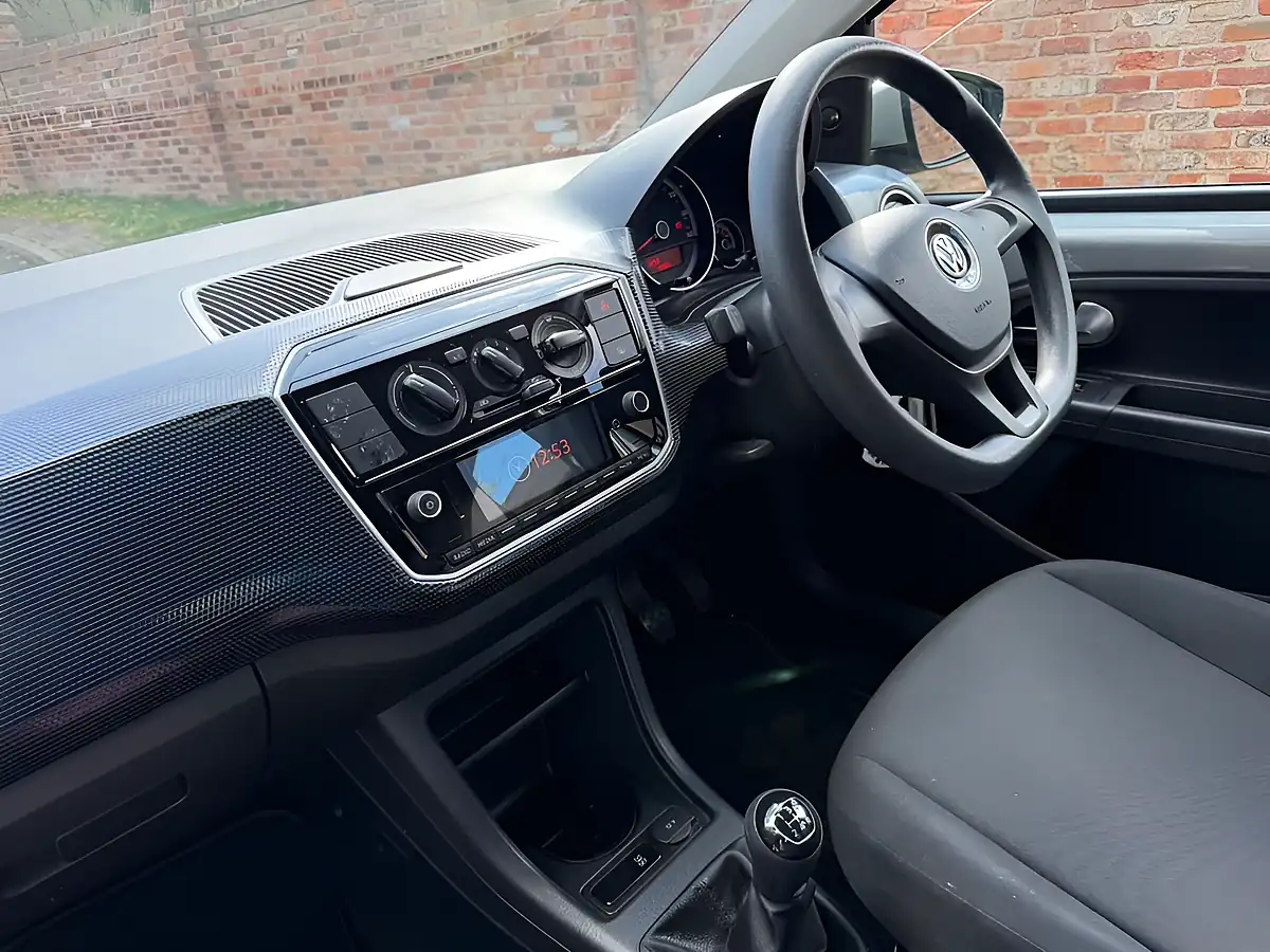 Used 2017 Volkswagen Up! Move Up! Silver - Interior and Exterior details 9
