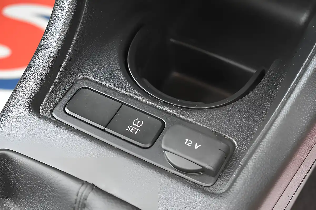 Used 2017 Volkswagen Up! Move Up! Teal Blue - Interior and Exterior details 18