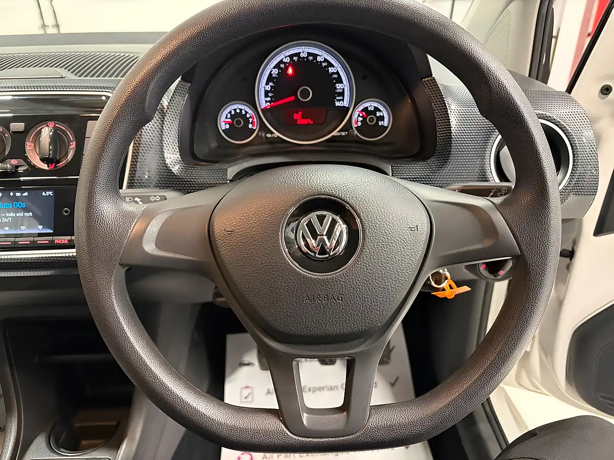 Used 2017 Volkswagen Up! Move Up! White - Interior and Exterior details 10