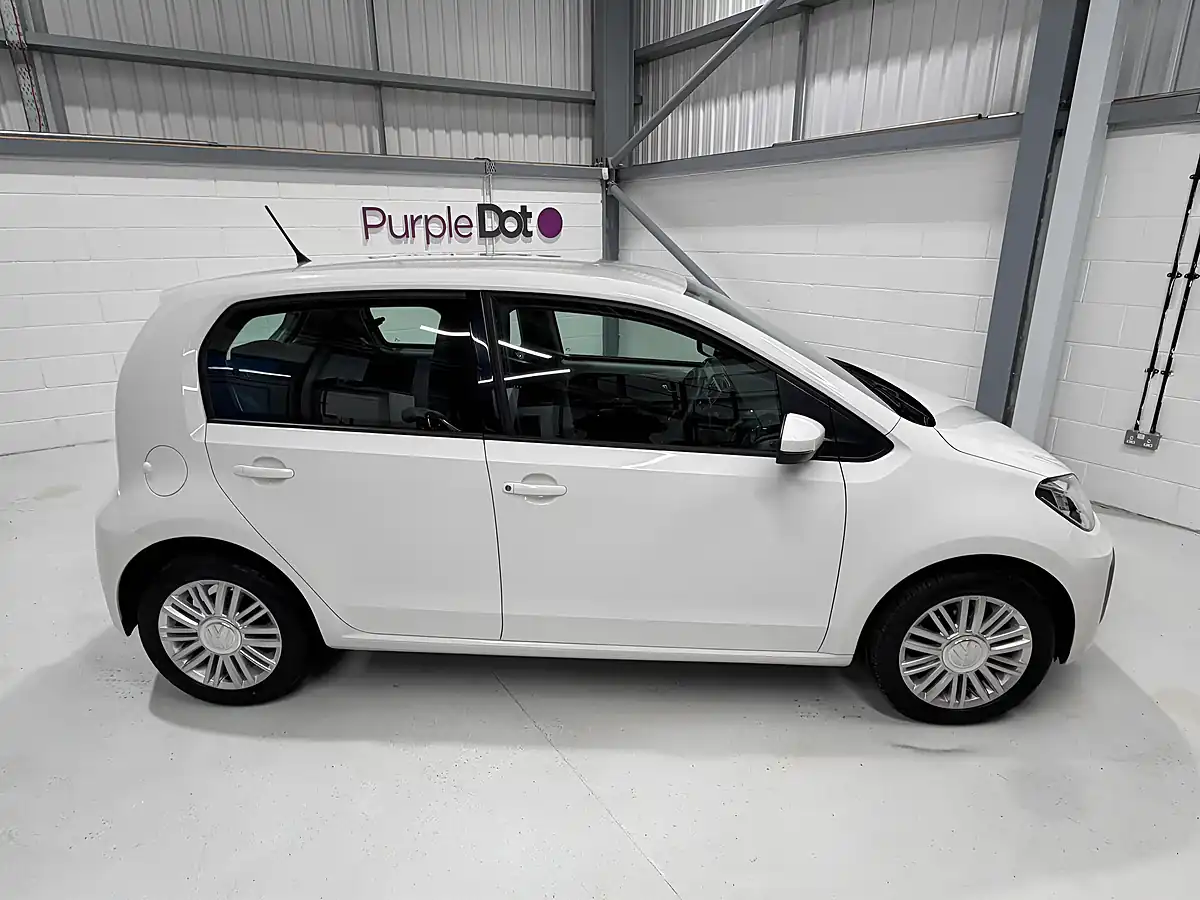 Used 2017 Volkswagen Up! Move Up! White - Interior and Exterior details 4