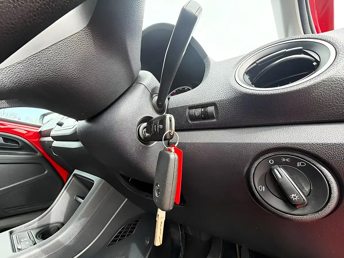 Used 2017 Volkswagen Up Take Up! Red - Interior and Exterior details 18