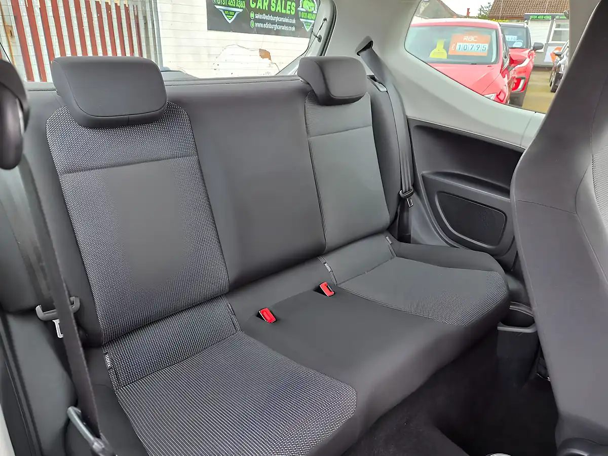 Used 2017 Volkswagen Up! Take Up! White - Interior and Exterior details 14