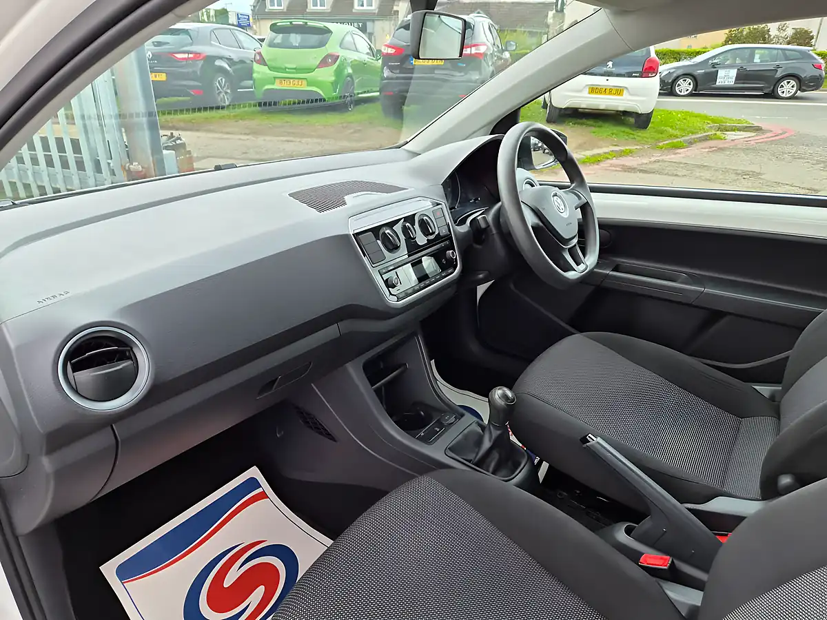 Used 2017 Volkswagen Up! Take Up! White - Interior and Exterior details 18