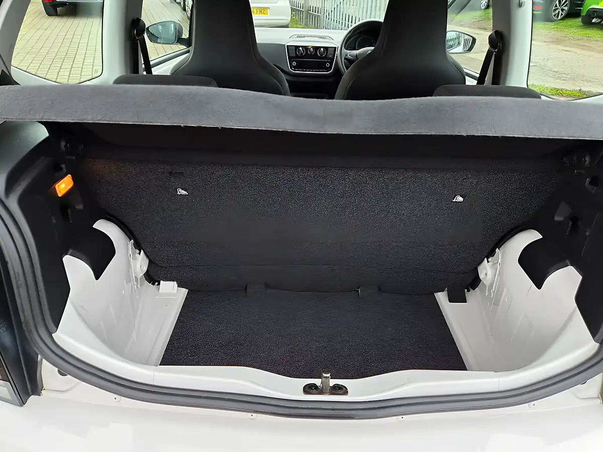 Used 2017 Volkswagen Up! Take Up! White - Interior and Exterior details 19
