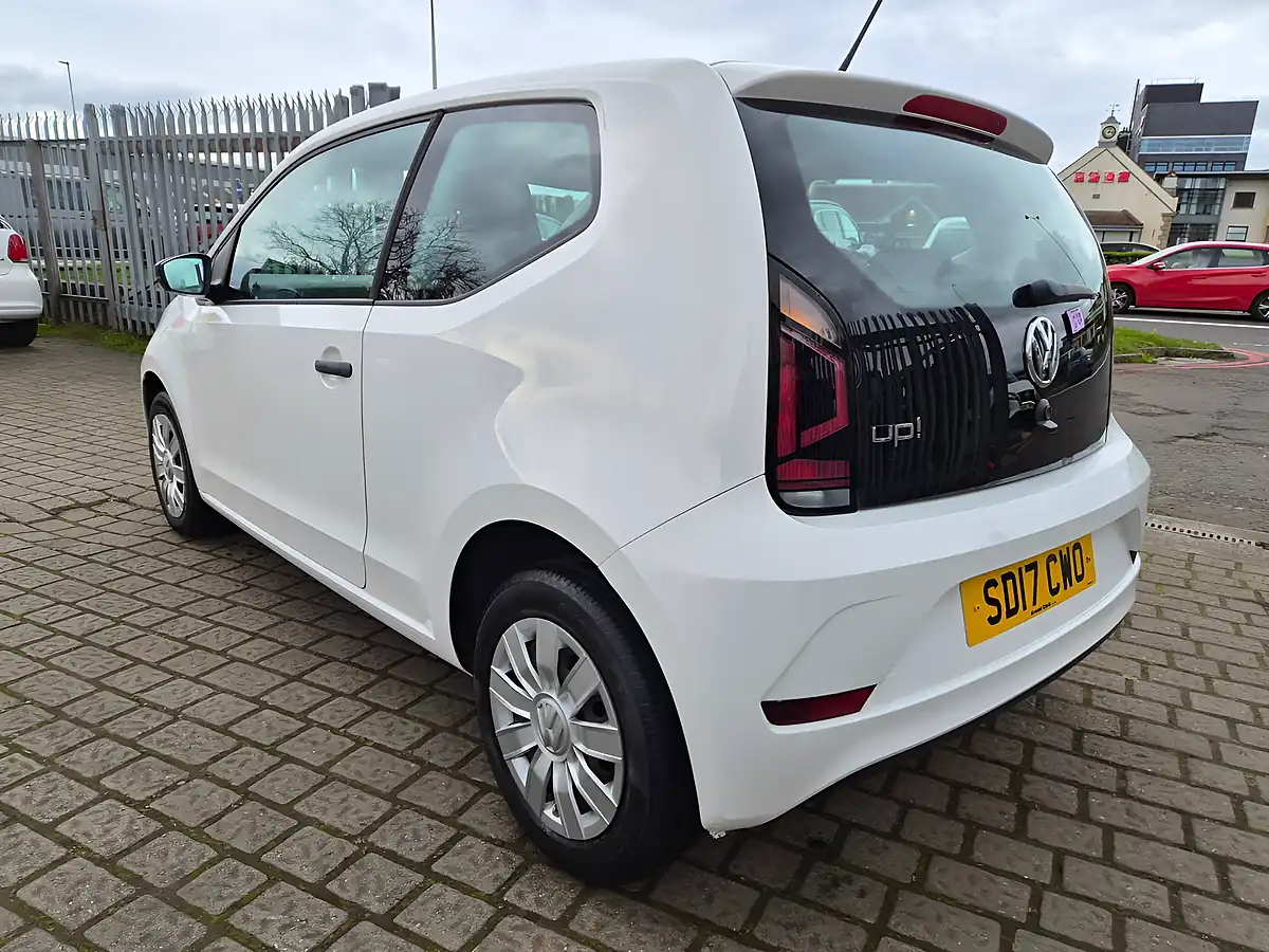 Used 2017 Volkswagen Up! Take Up! White - Interior and Exterior details 4