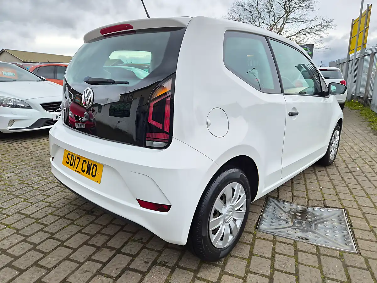 Used 2017 Volkswagen Up! Take Up! White - Interior and Exterior details 6