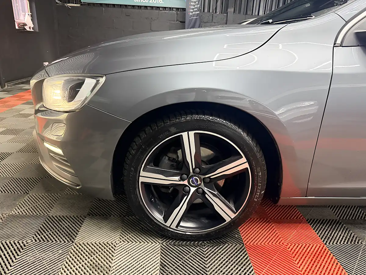 Used 2017 Volvo S60 R-Design Lux Nav Grey - Interior and Exterior details 12