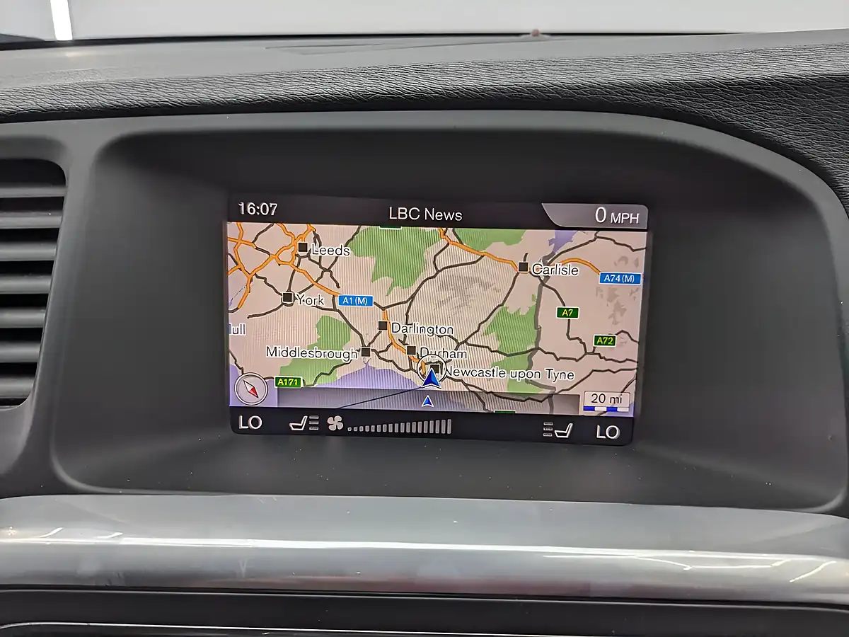 Used 2017 Volvo S60 R-Design Nav Ice White - Interior and Exterior details 12