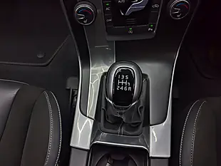 Used 2017 Volvo S60 R-Design Nav Ice White - Interior and Exterior details 13
