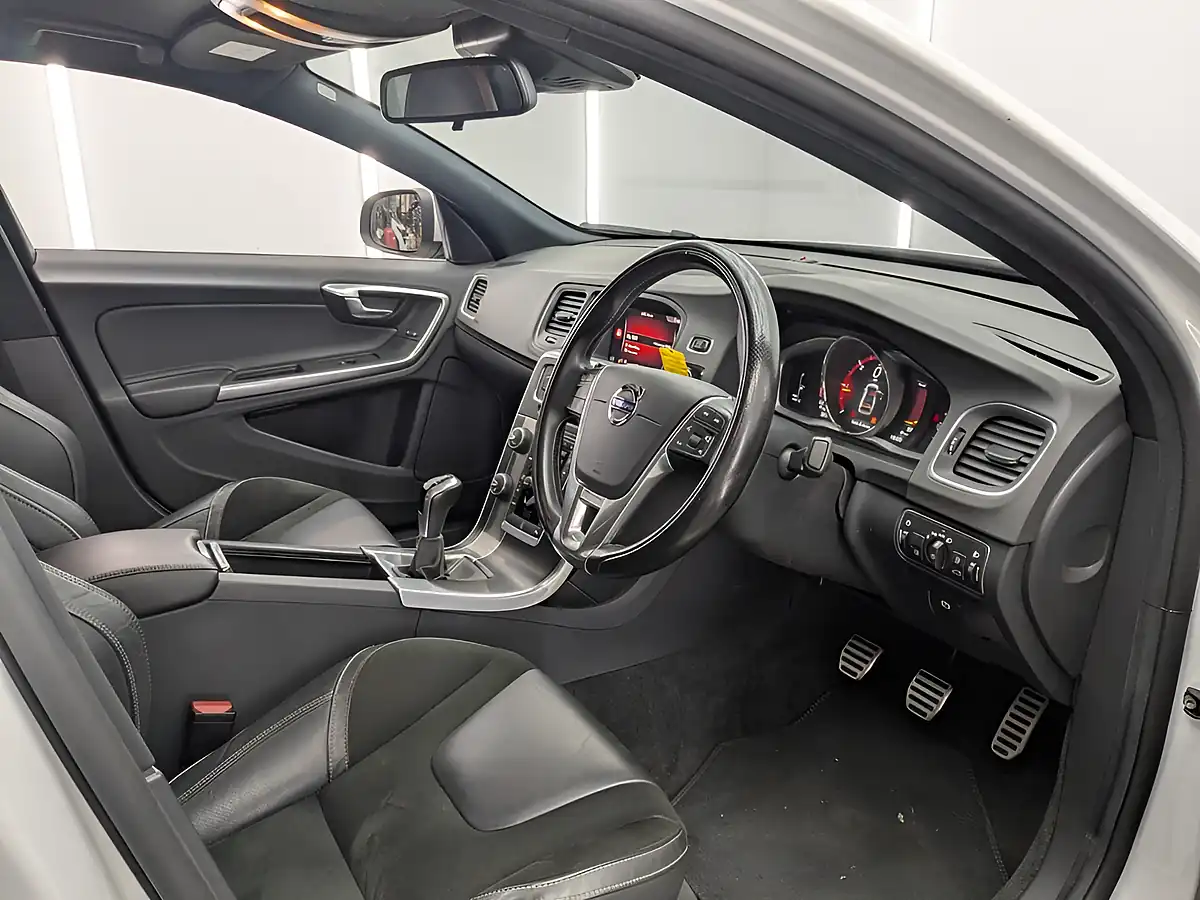 Used 2017 Volvo S60 R-Design Nav Ice White - Interior and Exterior details 15