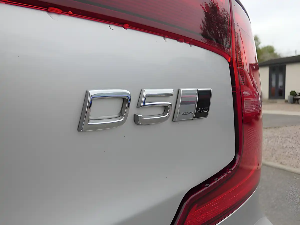 Used 2017 Volvo S90 Inscription Bright Silver - Interior and Exterior details 14