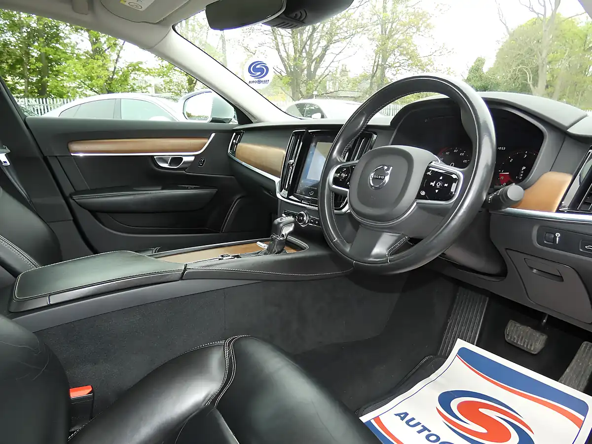 Used 2017 Volvo S90 Inscription Bright Silver - Interior and Exterior details 17