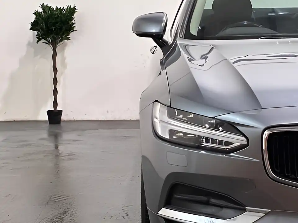 Used 2017 Volvo S90 Momentum Grey - Interior and Exterior details 8