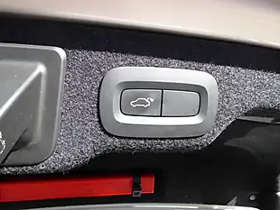 Used 2017 Volvo S90 Momentum Silver - Interior and Exterior details 19