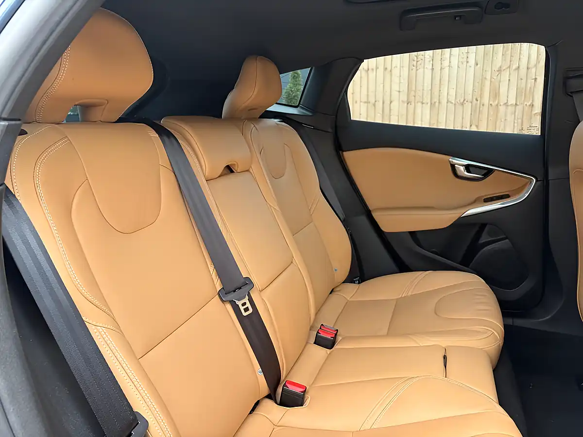 Used 2017 Volvo V40 Cross Country Pro Blue - Interior and Exterior details 16