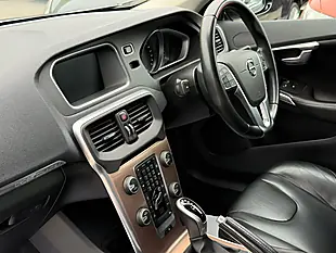 Used 2017 Volvo V40 Cross Country Pro Osmium Grey - Interior and Exterior details 13