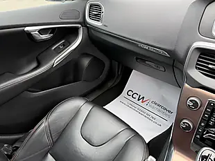 Used 2017 Volvo V40 Cross Country Pro Osmium Grey - Interior and Exterior details 16