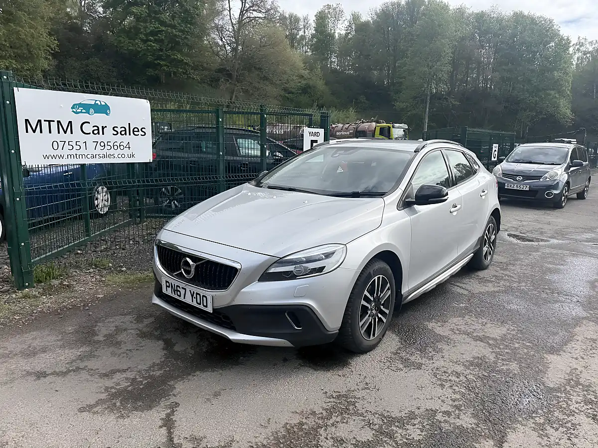Used 2017 Volvo V40 Cross Country Silver - Interior and Exterior details 2