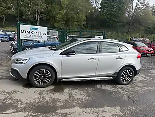 Used 2017 Volvo V40 Cross Country Silver - Interior and Exterior details 3