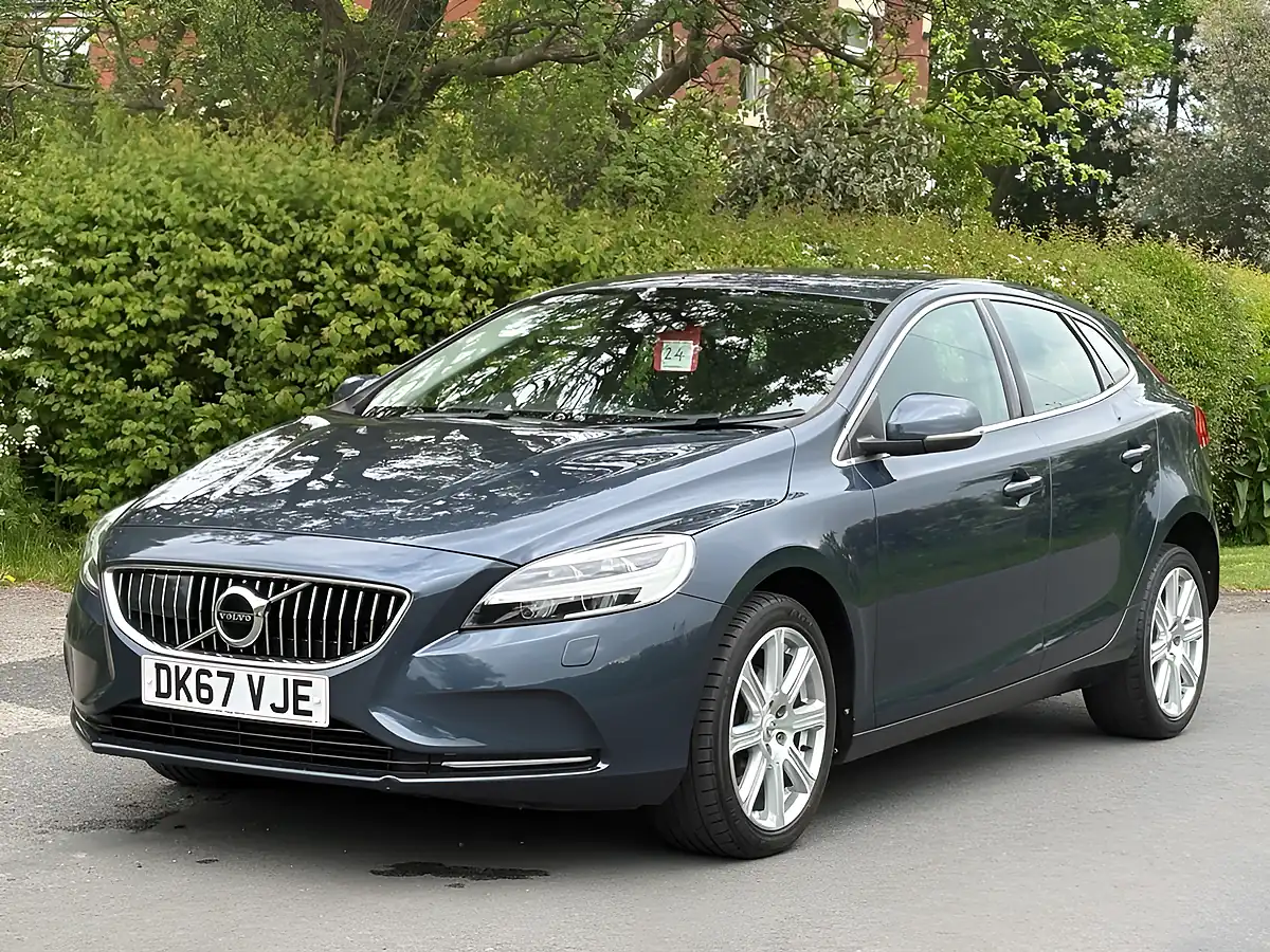Used 2017 Volvo V40 Inscription Denim Blue - Front View