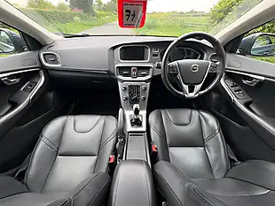 Used 2017 Volvo V40 Inscription Denim Blue - Interior and Exterior details 10