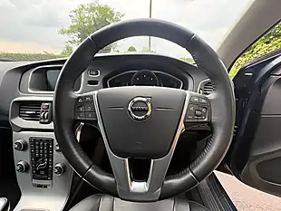 Used 2017 Volvo V40 Inscription Denim Blue - Interior and Exterior details 12