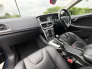 Used 2017 Volvo V40 Inscription Denim Blue - Interior and Exterior details 13