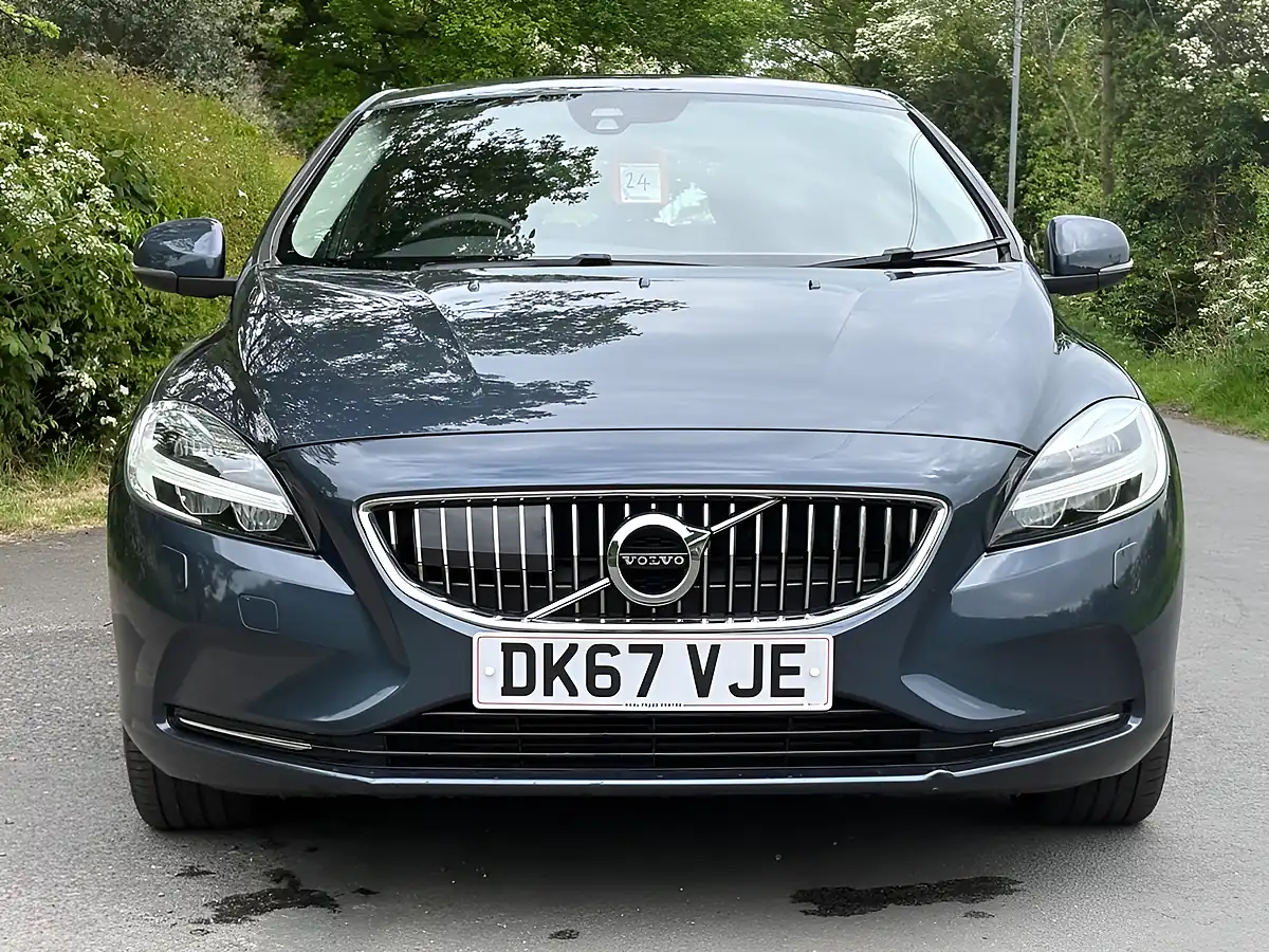 Used 2017 Volvo V40 Inscription Denim Blue - Interior and Exterior details 2