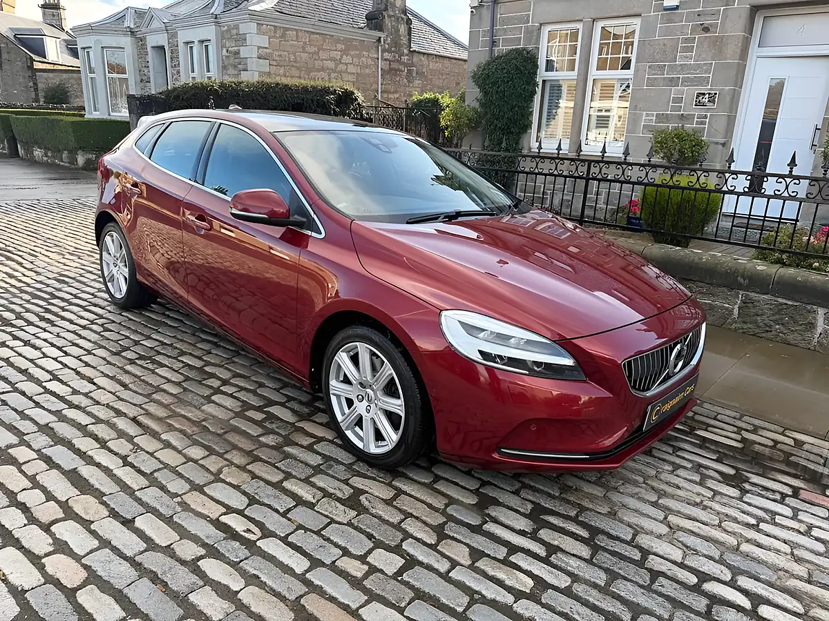 Used 2017 Volvo V40 Inscription Red - Interior and Exterior details 6