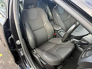 Used 2017 Volvo V40 Momentum Black - Interior and Exterior details 11