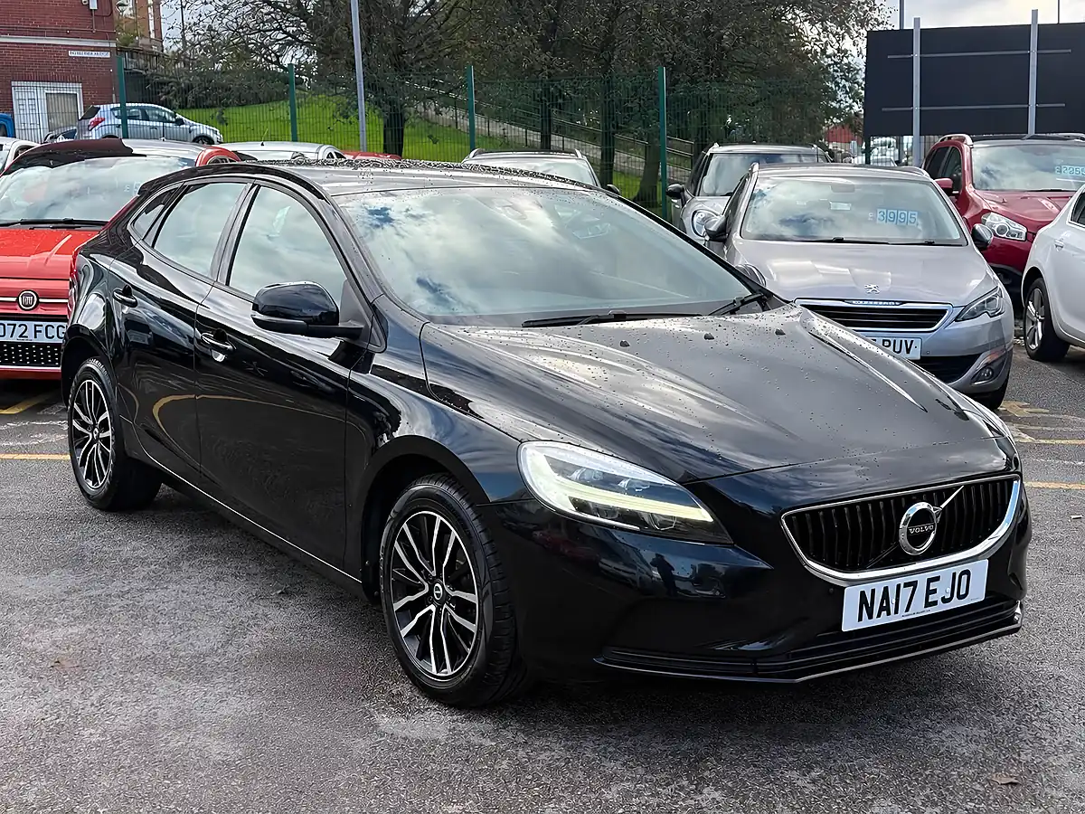Used 2017 Volvo V40 Momentum Black - Interior and Exterior details 5