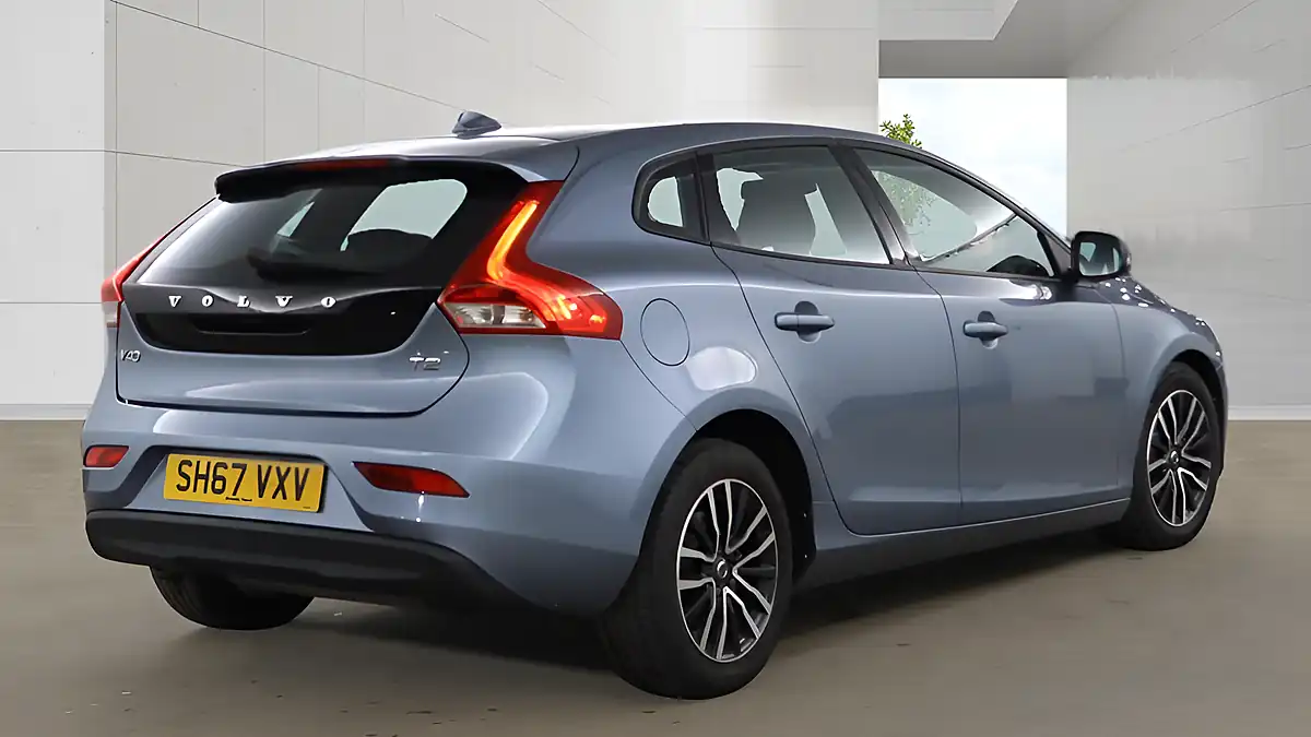 Used 2017 Volvo V40 Momentum Blue - Interior and Exterior details 3