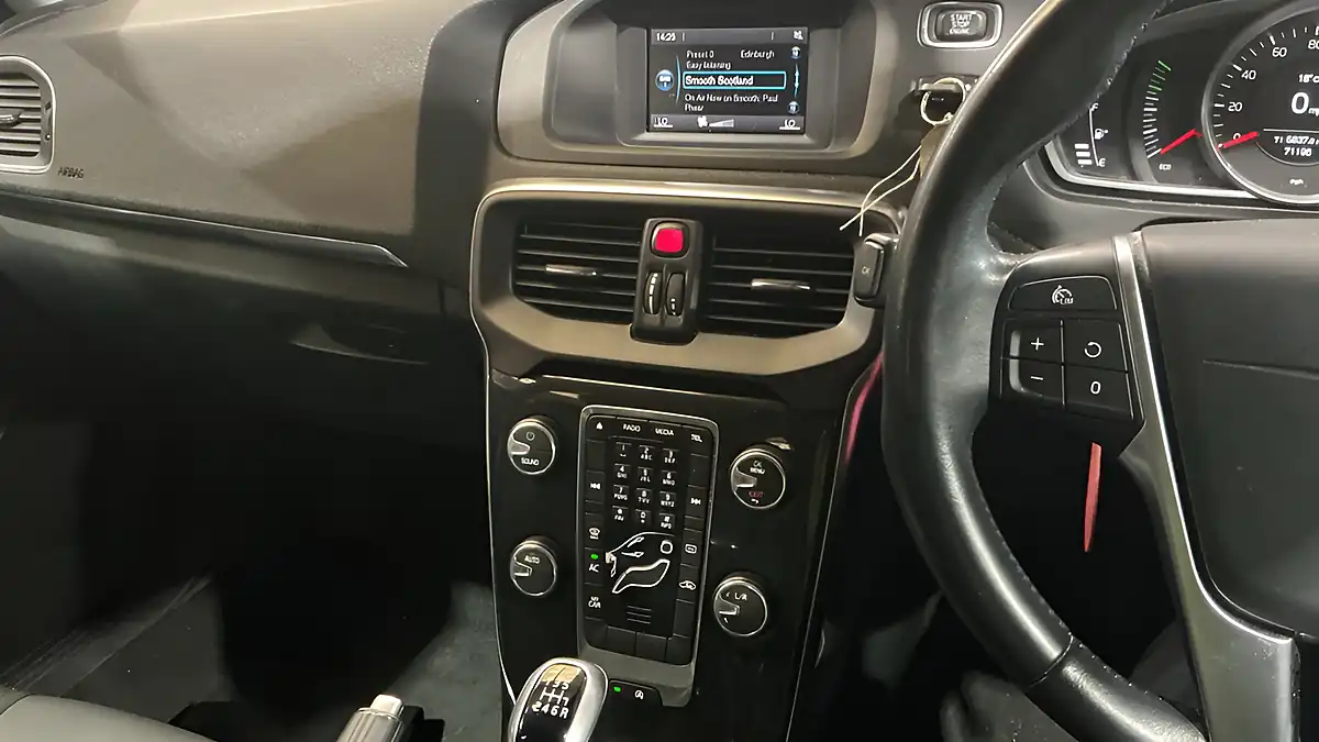 Used 2017 Volvo V40 Momentum Blue - Interior and Exterior details 9