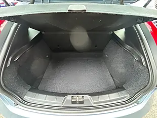Used 2017 Volvo V40 Momentum Mussel Blue - Interior and Exterior details 13